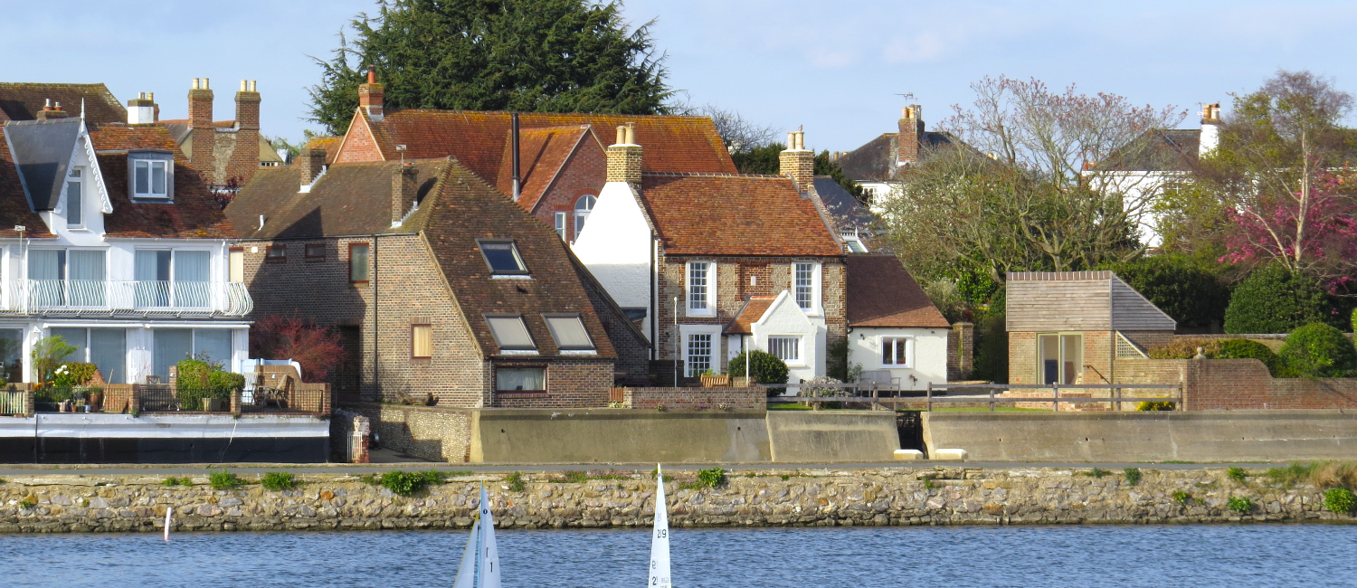 Detached properties in Emsworth